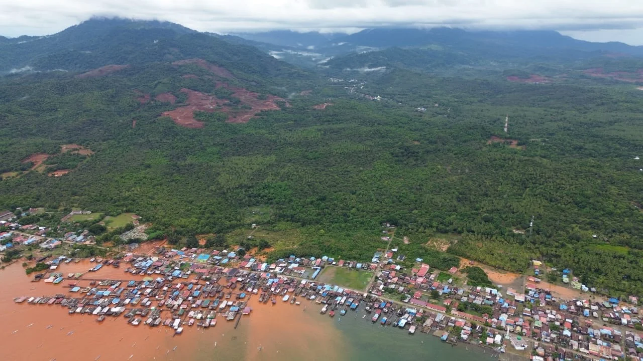 kerusakan besar adanya pertambangan  di  kepulauan kabaena