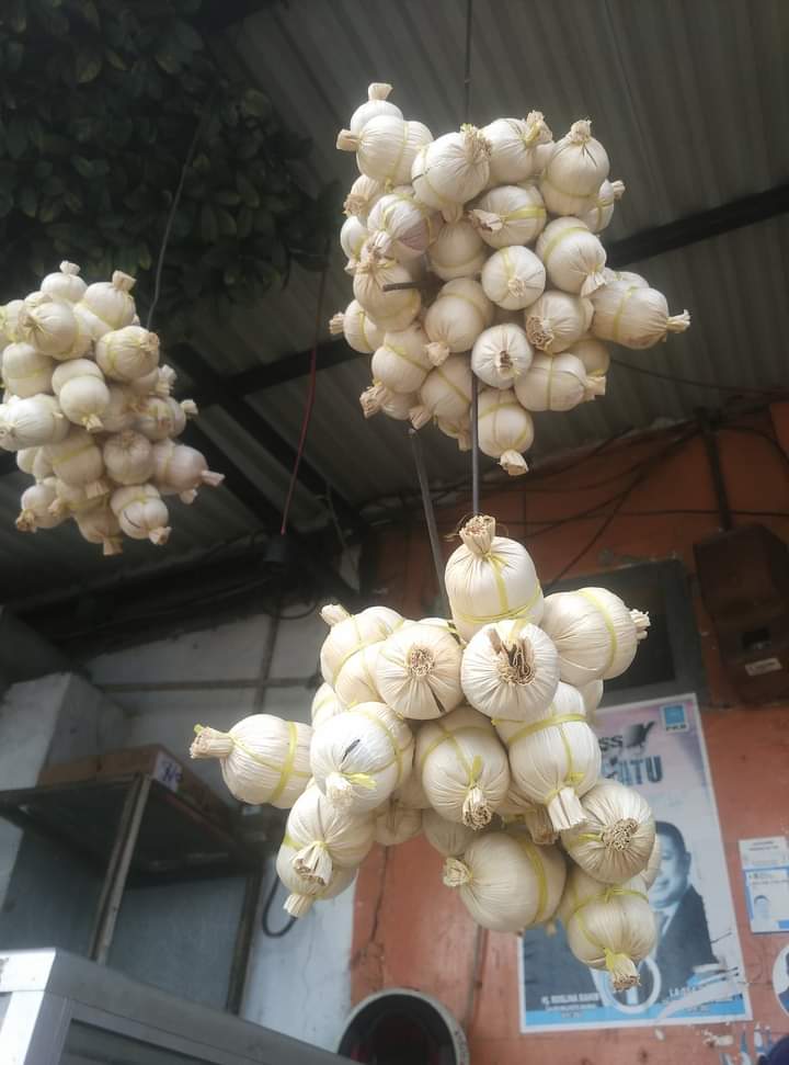 Gola Ni’i kuliner unik Manisan Kelapa Legit Khas Pulau Kabaena