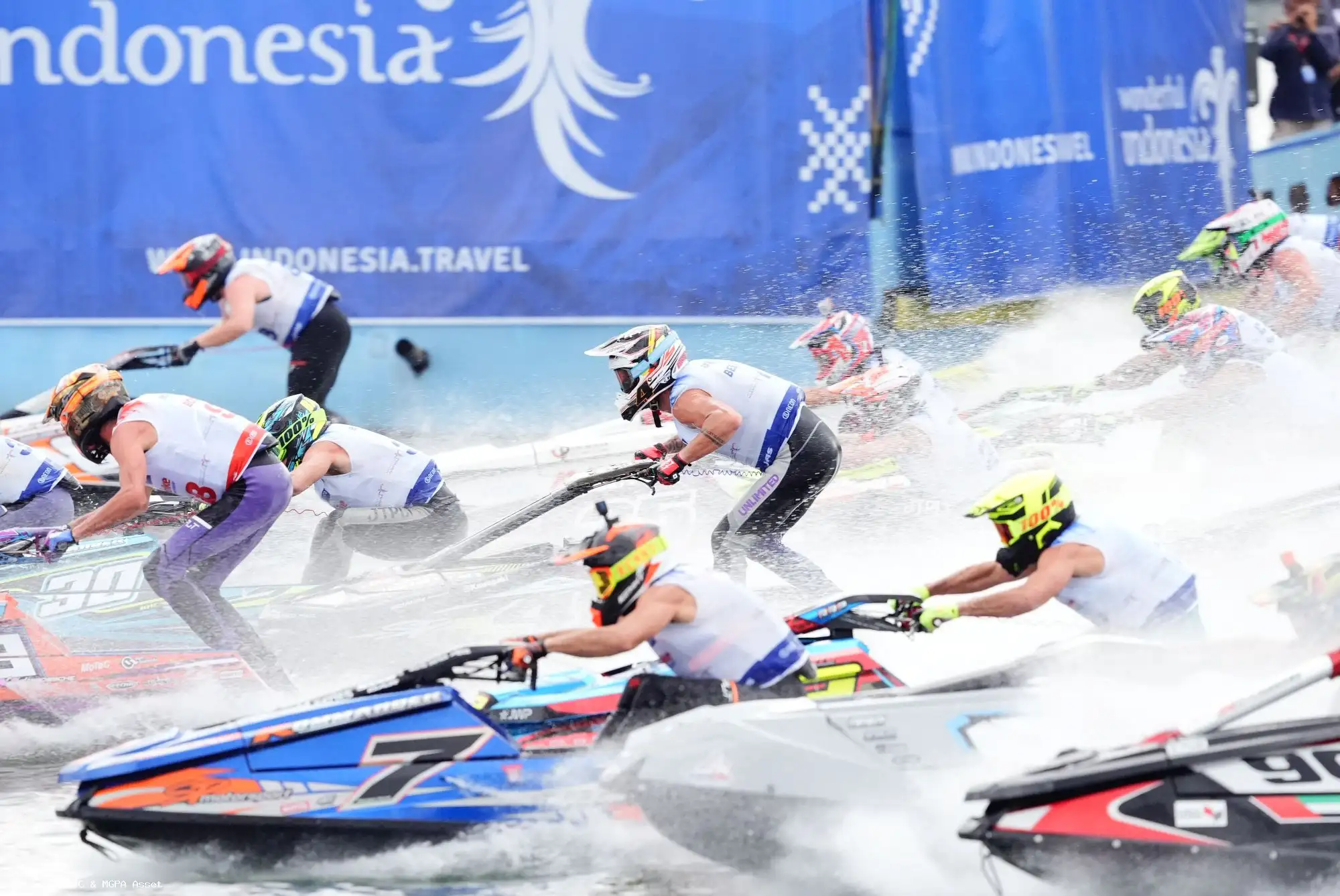 Jetski Siap Tempur di Laut Mandalika